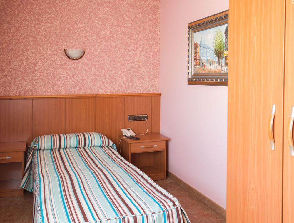 Hotel Real De Castilla Tordesillas Exterior photo