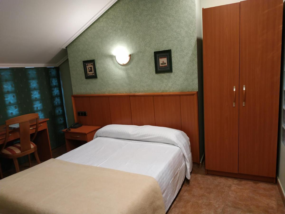 Hotel Real De Castilla Tordesillas Exterior photo