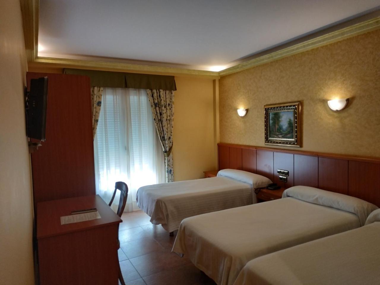 Hotel Real De Castilla Tordesillas Exterior photo