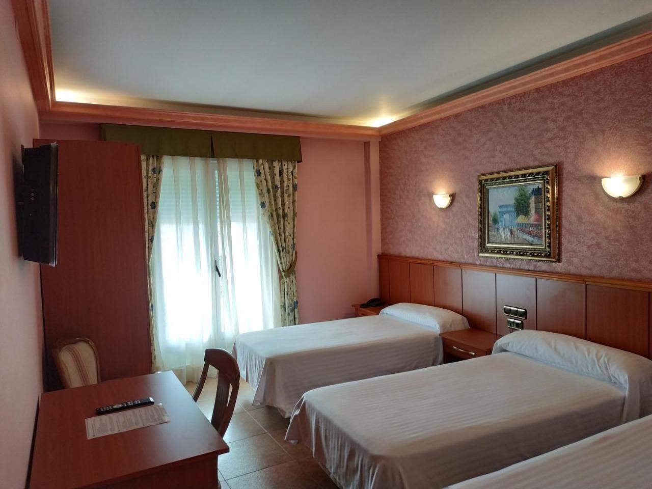 Hotel Real De Castilla Tordesillas Exterior photo